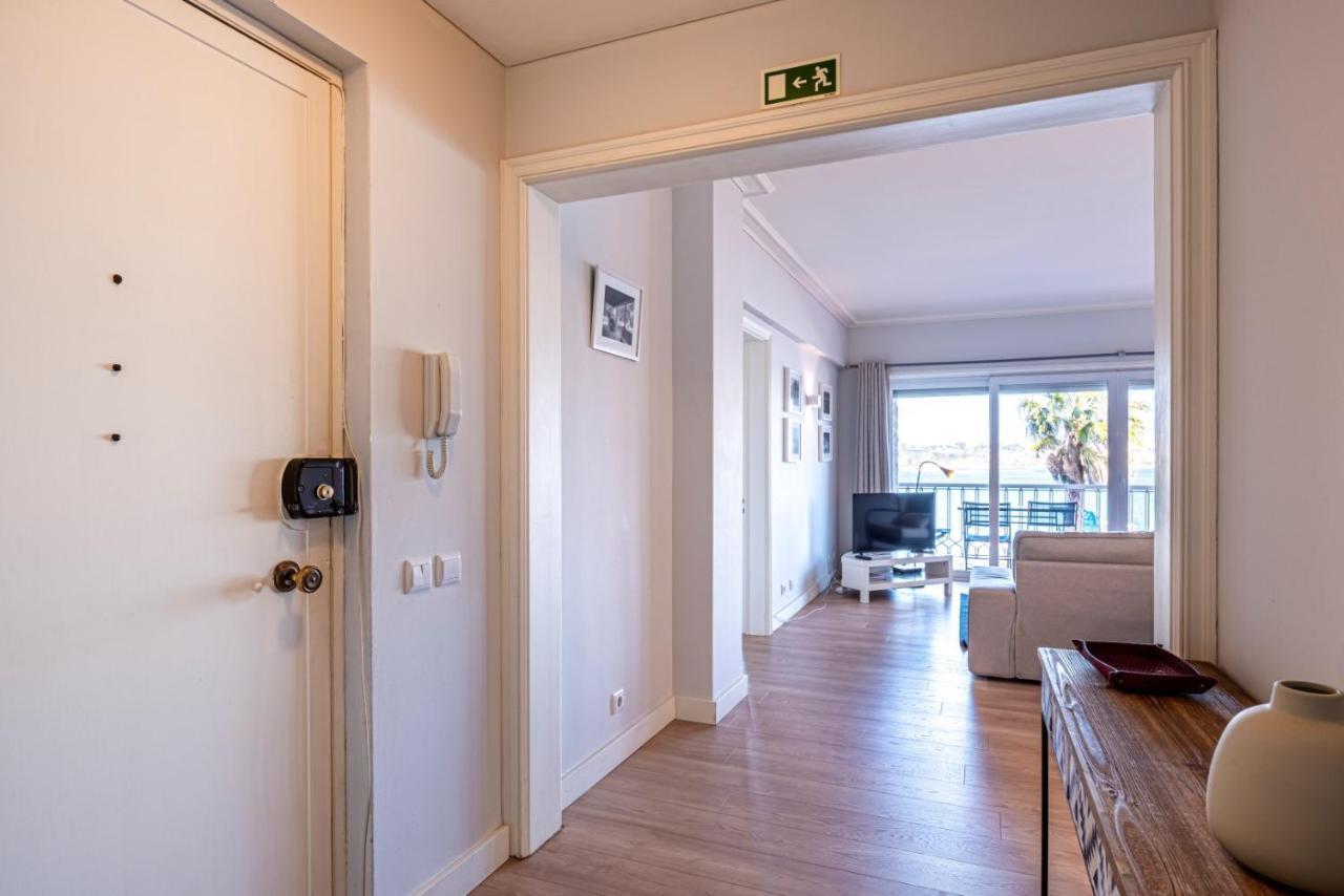 Bay Terrace I Apartment